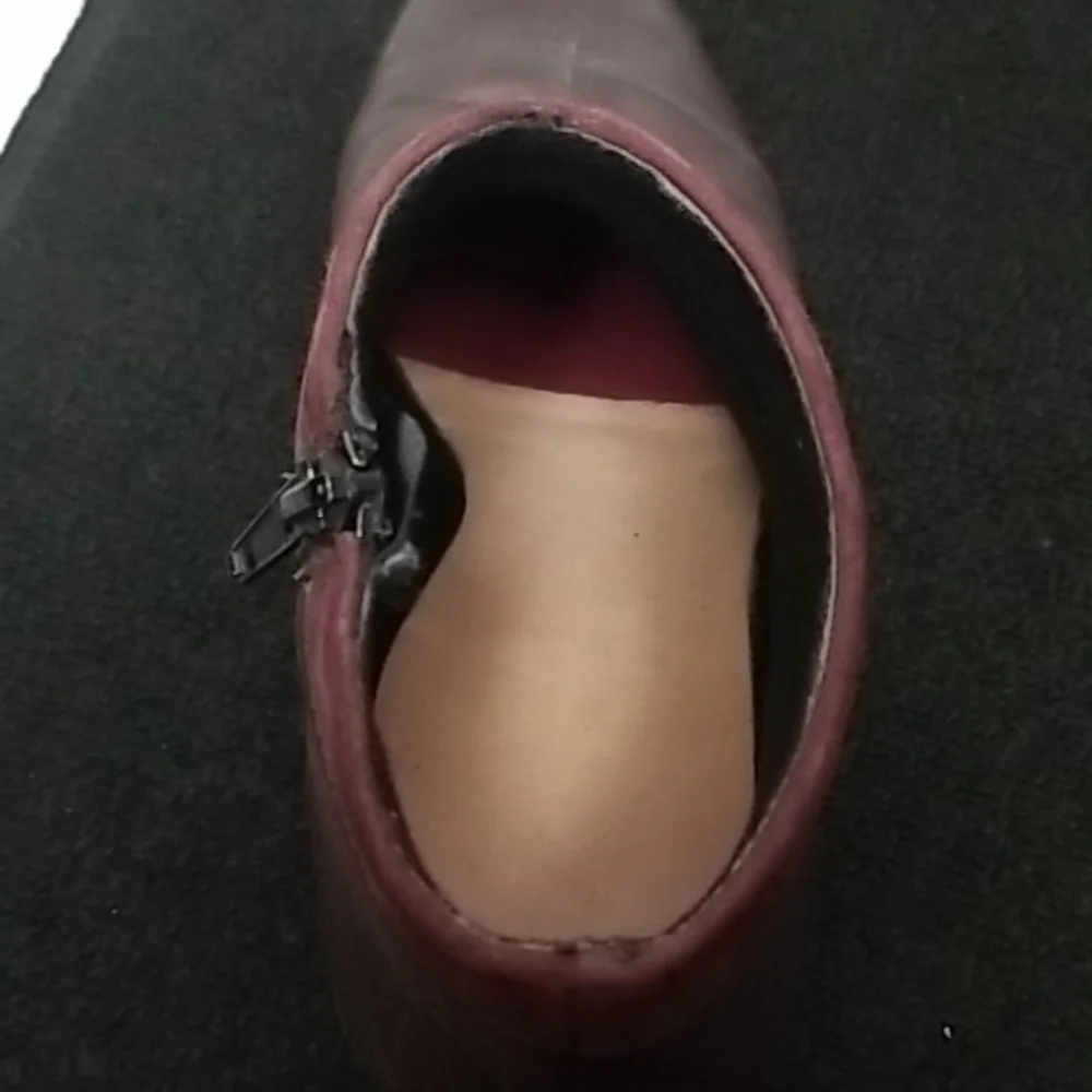 MUNRO burgundy ankle booties leather hope Size 8